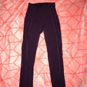 Lululemon ATRP crops size 4